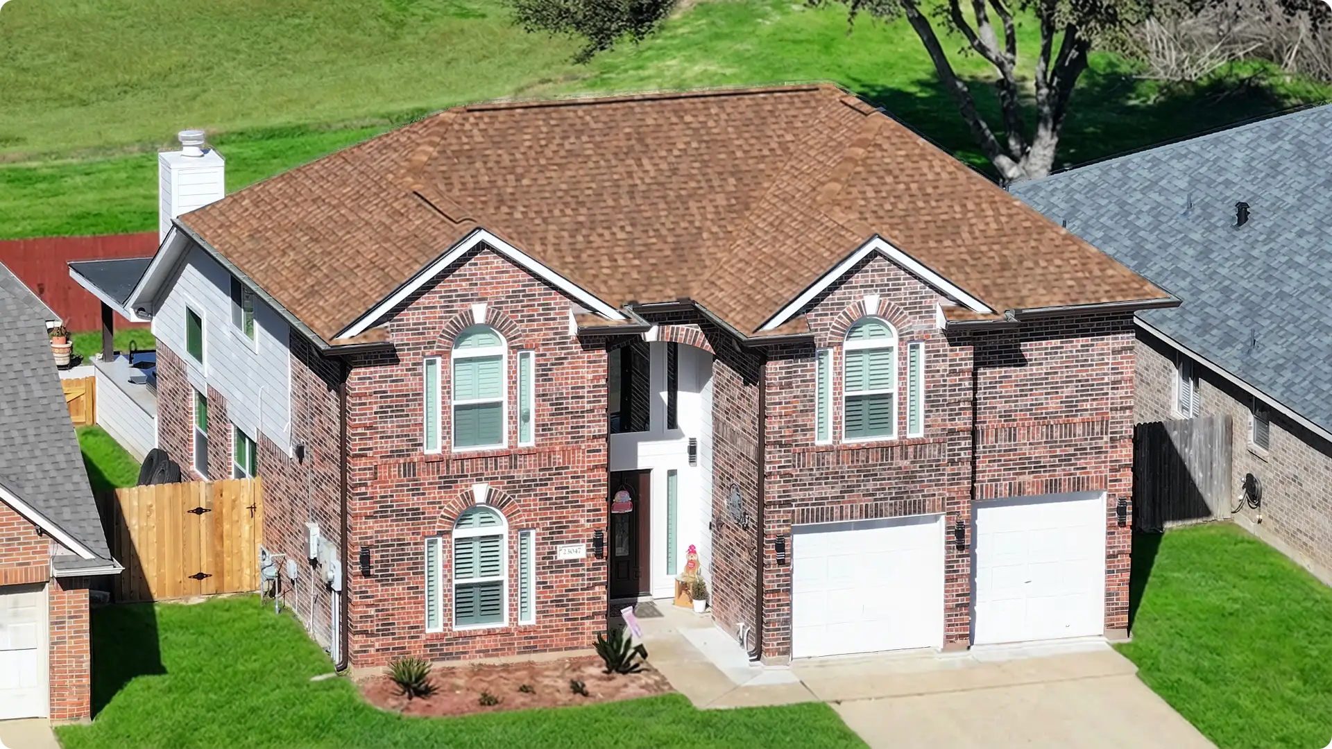 SquadPro-Roofing-Home-Picture-My-Roof-01-Shakewood